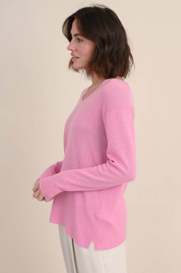 Allude Cashmere V-Neck Pullover in Pink