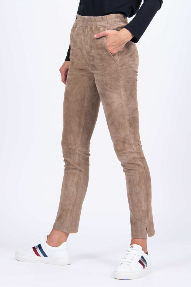 Arma  Hose aus Veloursleder in Taupe