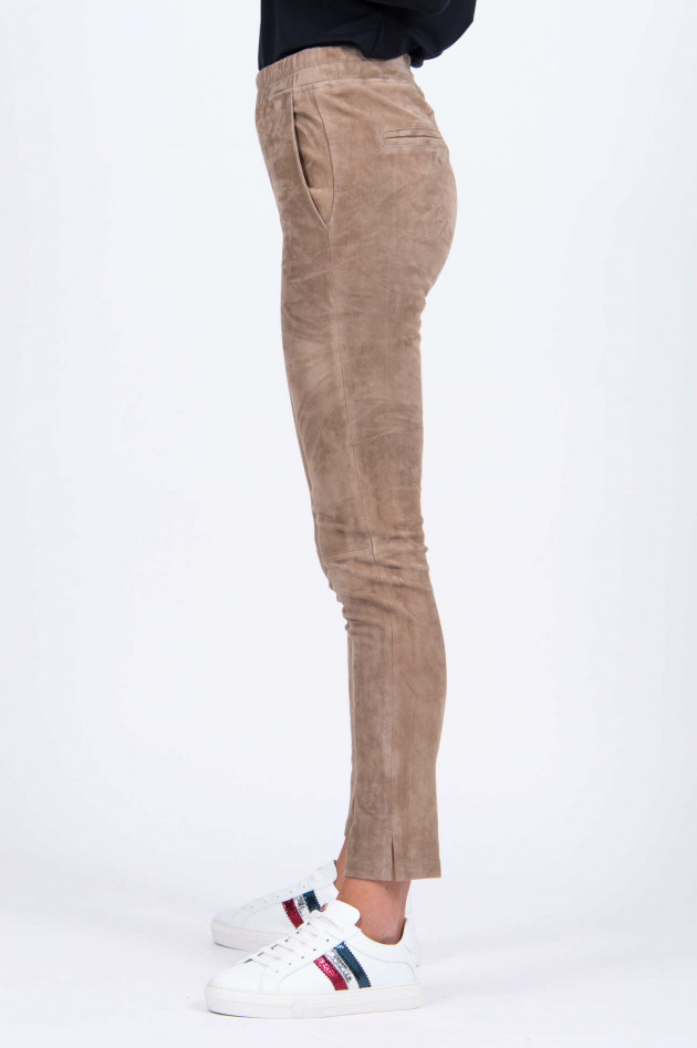 Arma  Hose aus Veloursleder in Taupe