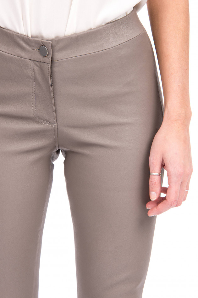 Arma  Lederhose LIVLEY mit leichtem Kick in Taupe