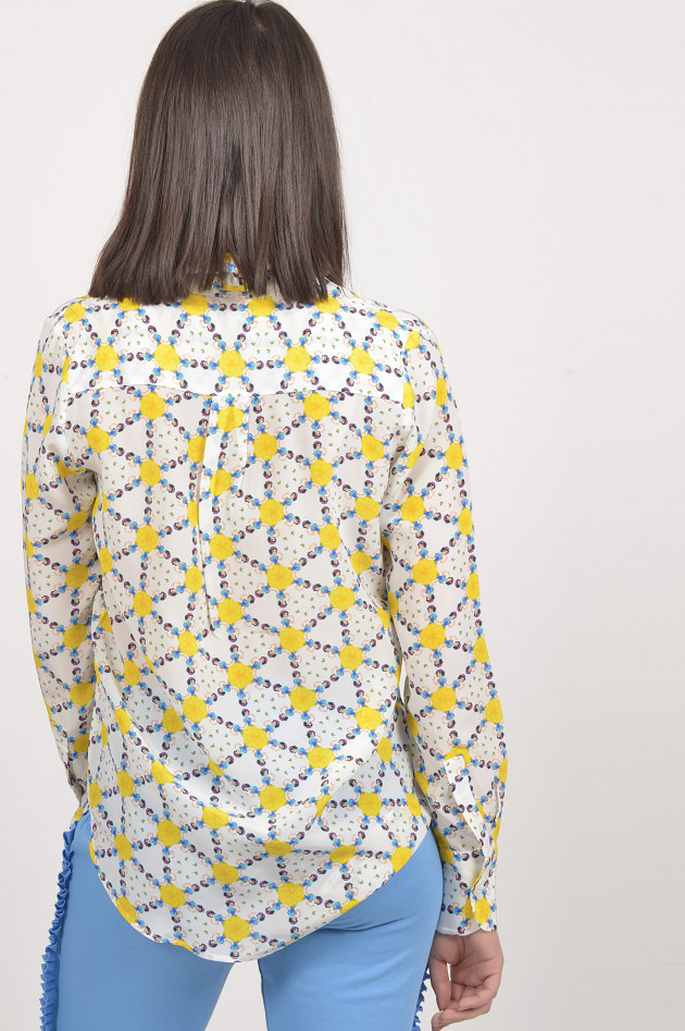 aybi - aysen bitzer Seidenbluse mit Schneewittchen - Print in Weiß/Gelb