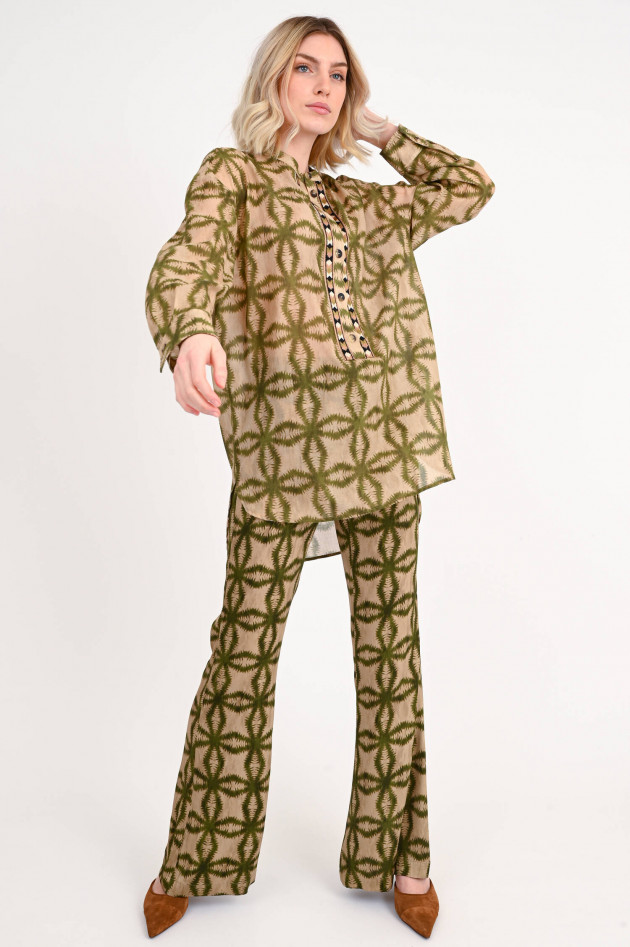 Bazar Deluxe Bluse mit Allover-Muster in Grün/Beige