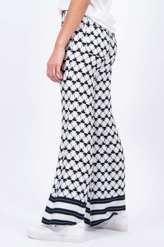 Bazar Deluxe Hose mit Zierbordüre in Weiß/Schwarz gemustert