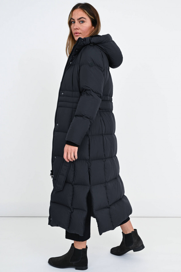Beaumont Amsterdam Maxi-Daunenmantel mit Bindegürtel in Schwarz