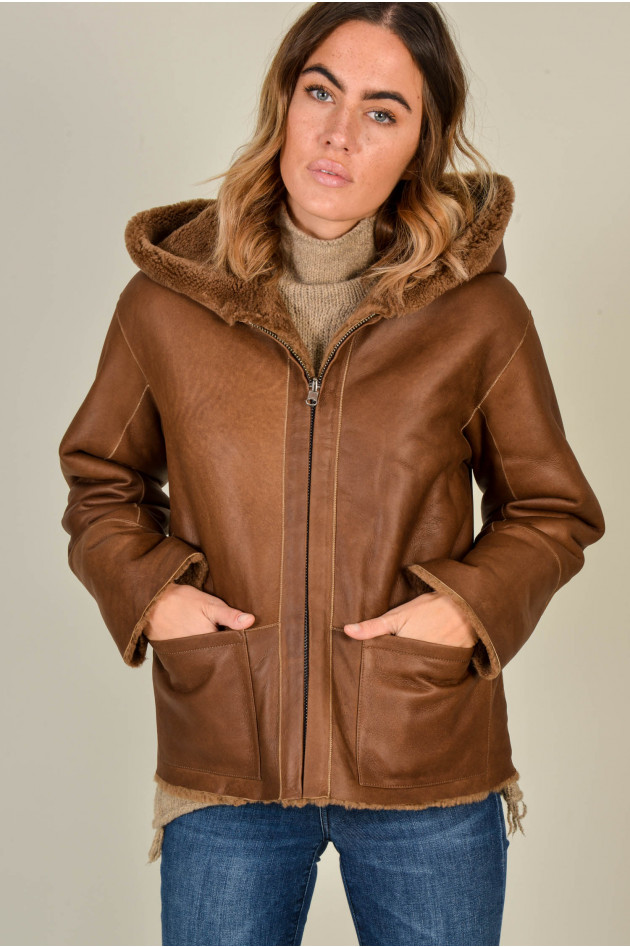 Benedetta Novi Wendejacke aus Lammfell in Camel