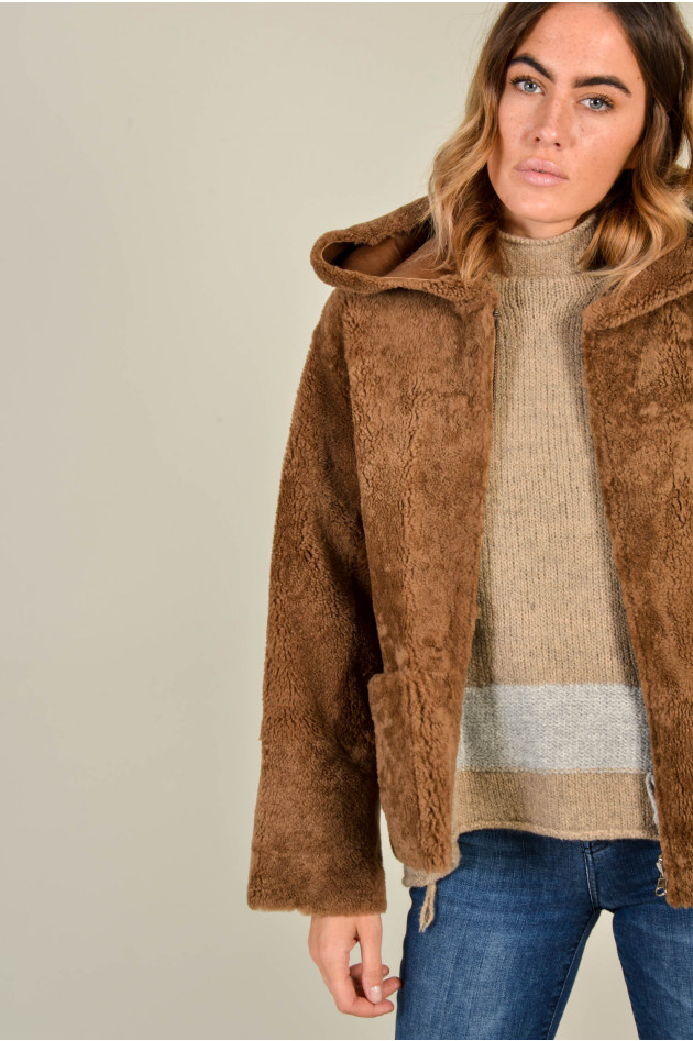 Benedetta Novi Wendejacke aus Lammfell in Camel