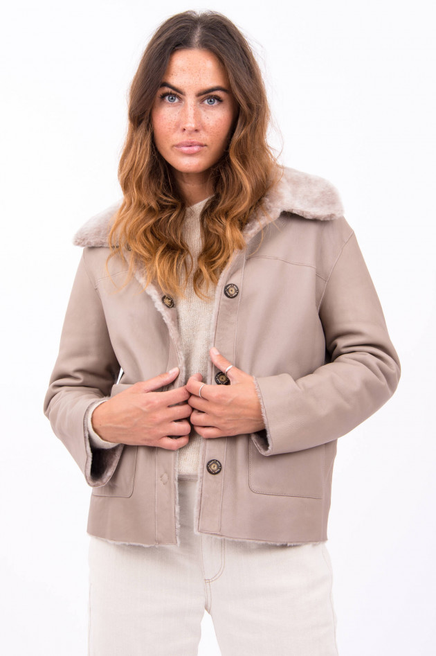 Benedetta Novi Wende-Lammfelljacke in Taupe