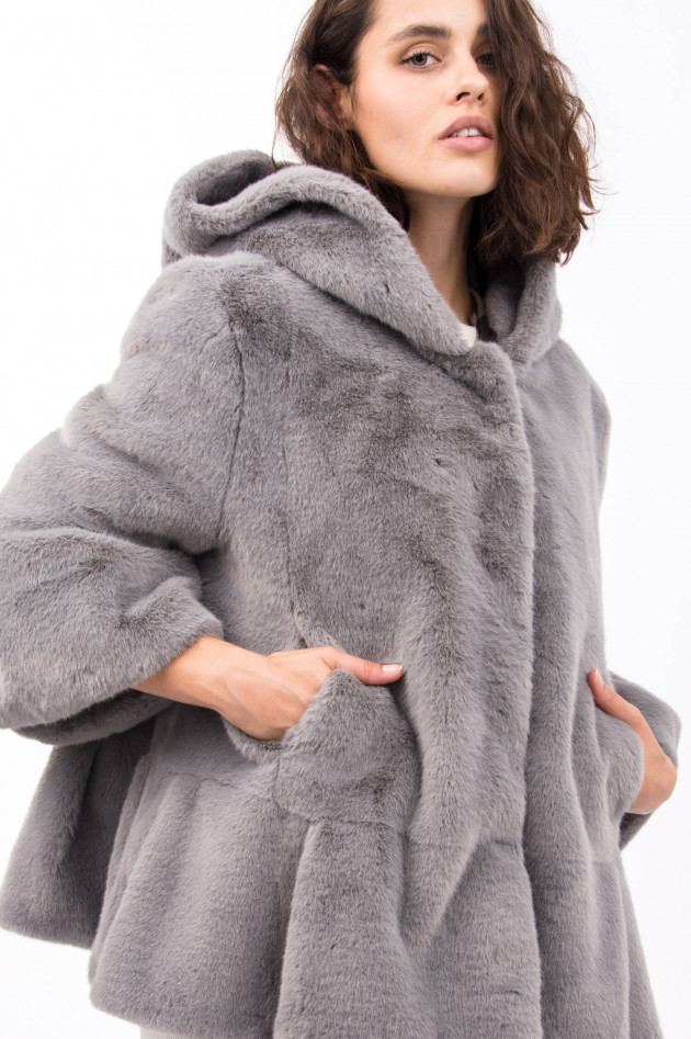 Betta Corradi Fake-Fur-Jacke in Grau
