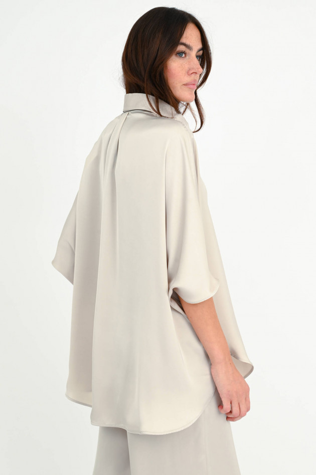 Brunello Cucinelli Satin Bluse in Creme