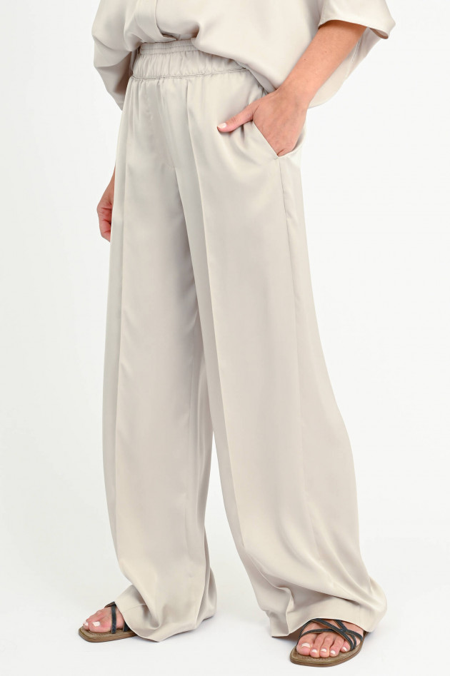 Brunello Cucinelli Satin Hose in Creme