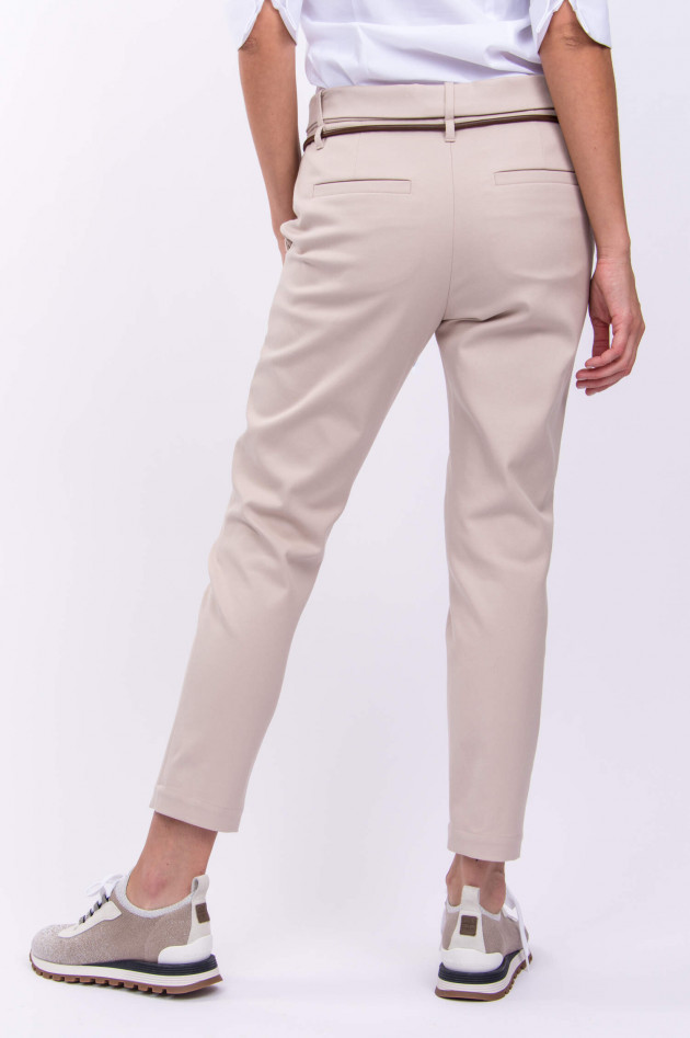 Brunello Cucinelli Chino mit Ledergürtel in Beige