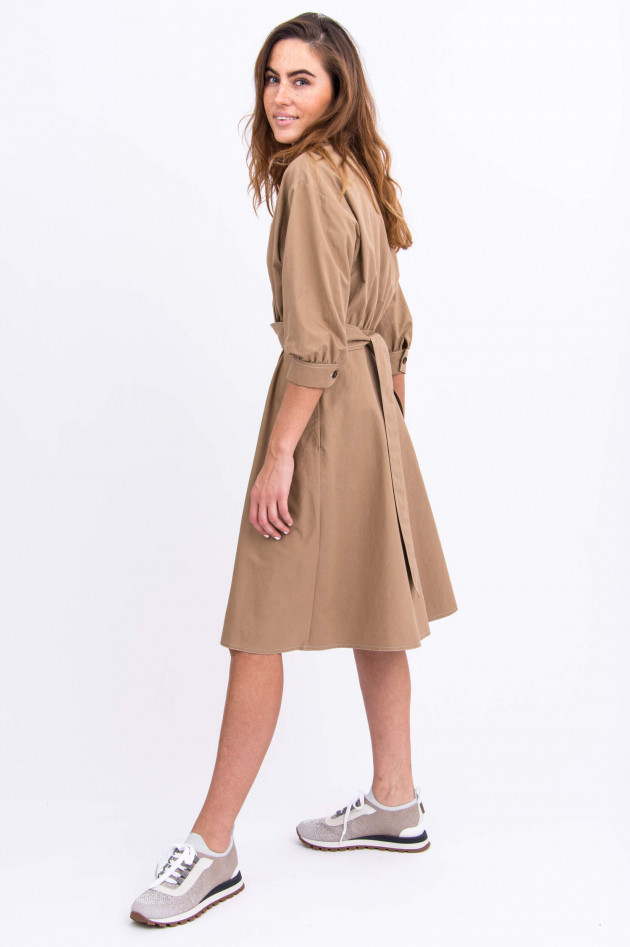 Brunello Cucinelli Wickelkleid mit Bindegürtel in Camel