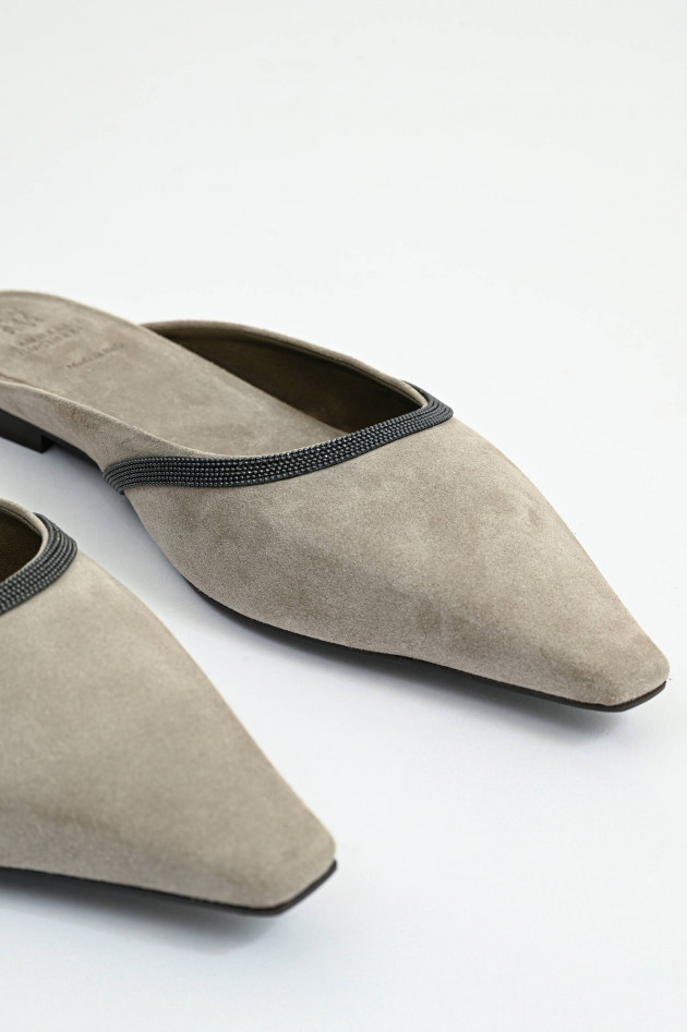 Brunello Cucinelli Mules aus Veloursleder in Hellgrau