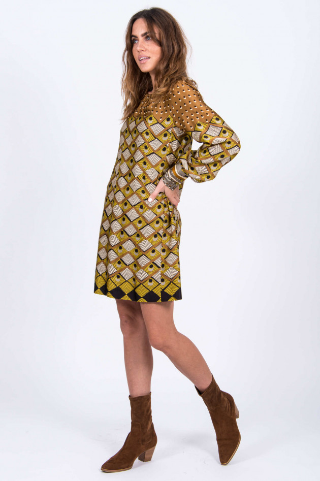 Caliban Kleid mit Muster-Print in Camel/Gelb