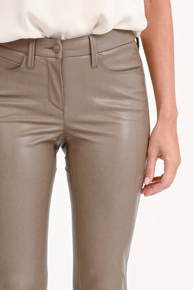 Cambio  Kunstlederhose in Taupe