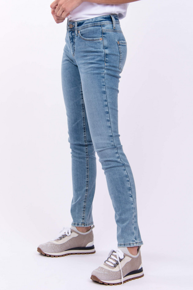 Hüftjeans bei zalando | jeans die auf hüfthöhe sitzen, sind ein kultiger modeklassiker, den jede frau im schrank haben sollte Cambio Jeans Hellblau . Cambio Jeans PARLA in Hellblau | GRUENER.AT