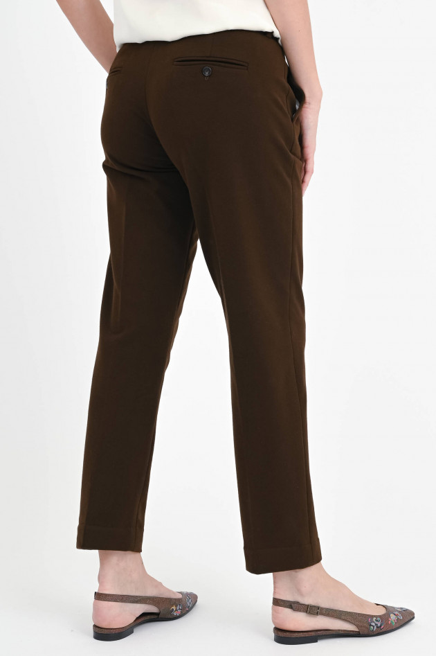 Circolo 1901 Schmale Hose aus Baumwoll-Mix in Chocolate