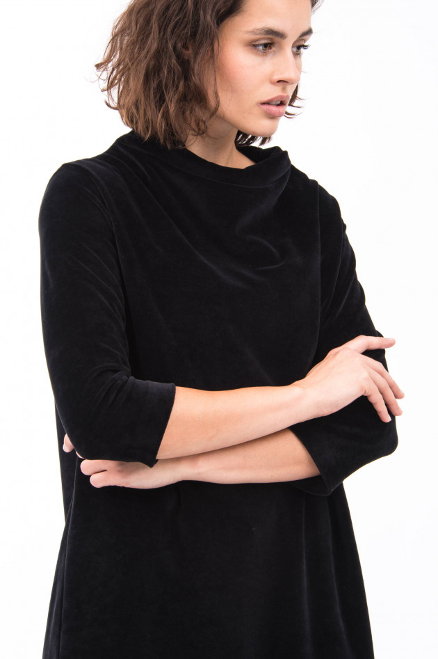 Circolo 1901 Samtkleid mit Wasserfall Kragen in Schwarz