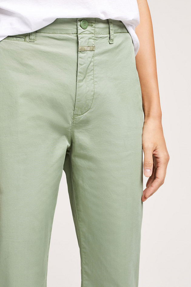 Closed Hose Stewart Stretched Light Chino in Mint