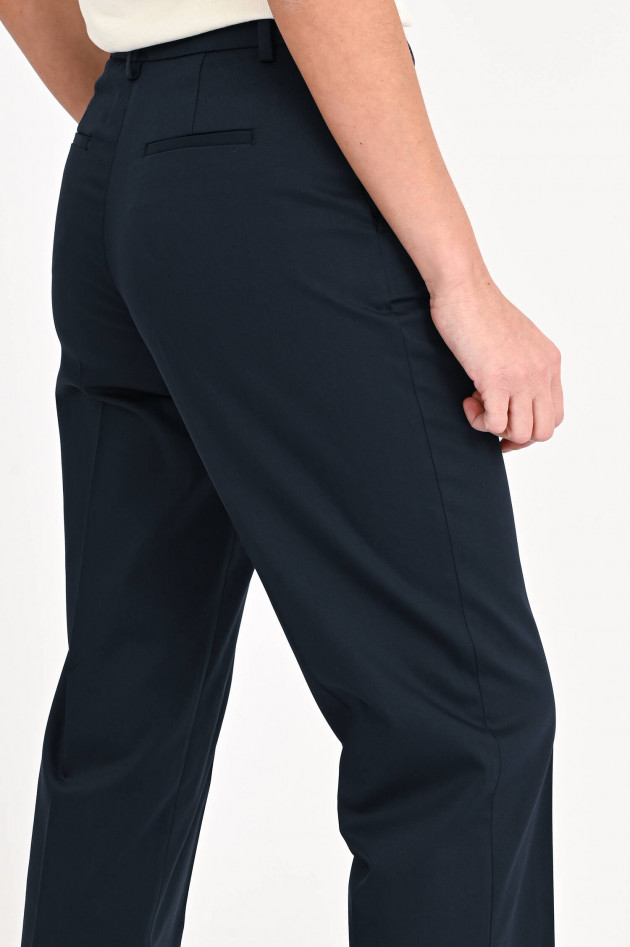 Closed Bundfaltenhose in Navy