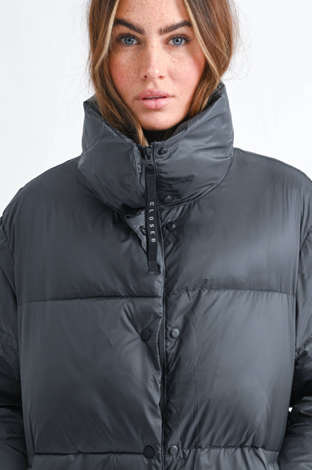 Closed Veganer Puffer Coat in Schwarzblau