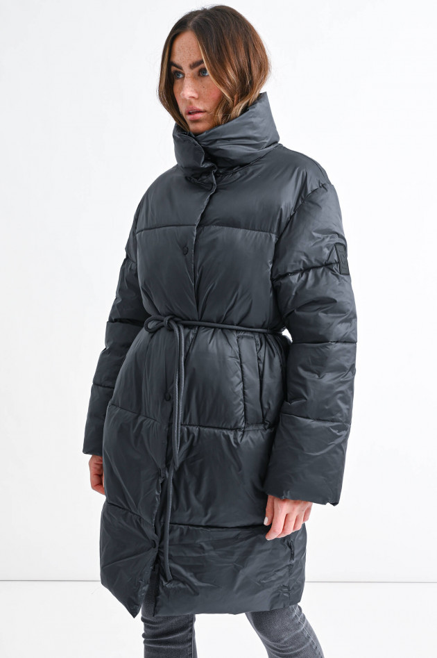 Closed Veganer Puffer Coat in Schwarzblau