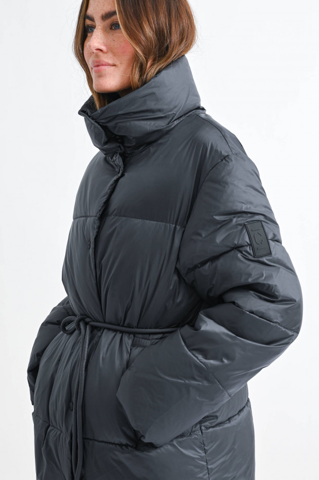 Closed Veganer Puffer Coat in Schwarzblau