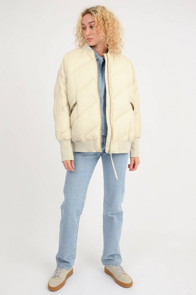 Closed Stepp-Bomberjacke in Creme