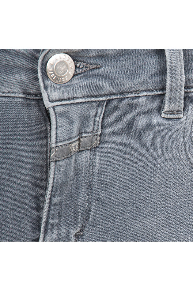 Closed Jeans in Grau