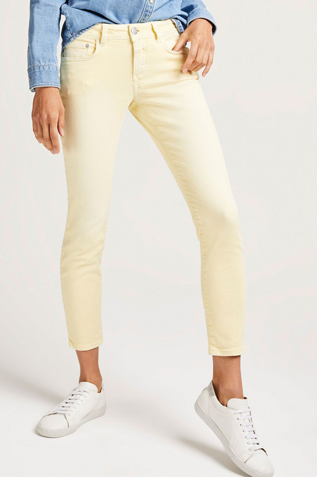 Closed Jeans Baker Soft Coloured Denim in Gelb