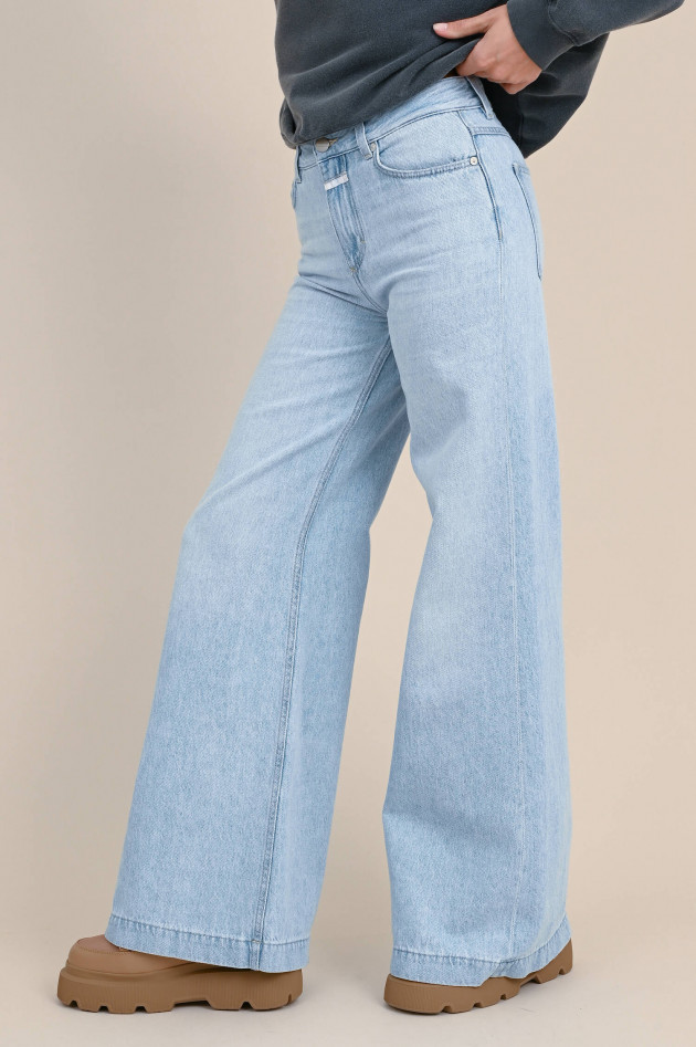 Closed Flared Jeans GLOW UP in Hellblau