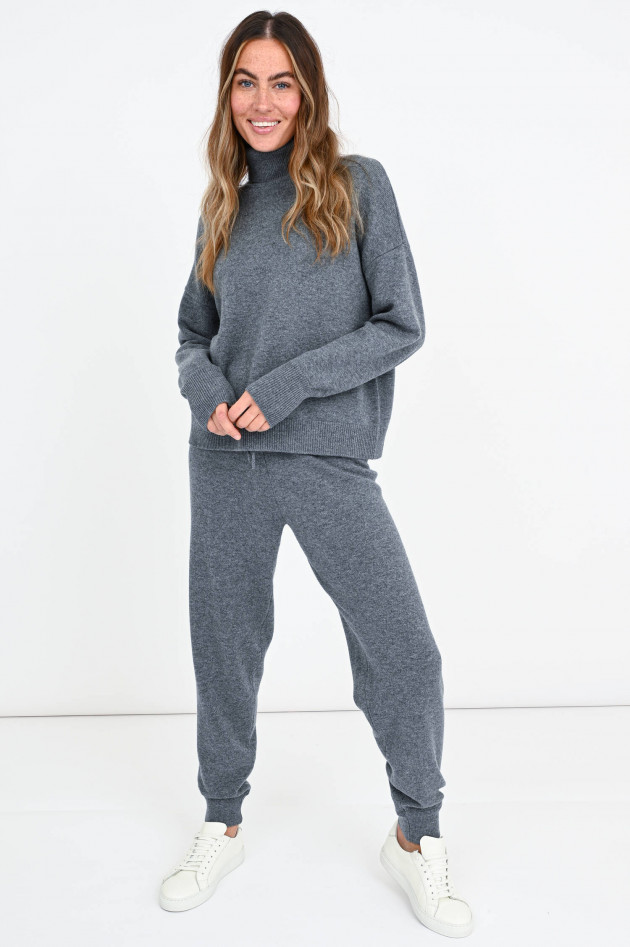Closed Oversized Rollkragen-Pullover in Grau