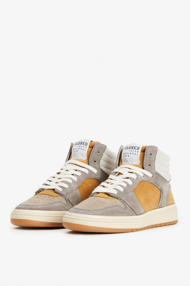 Closed High-Top Sneaker in Grau/Senf