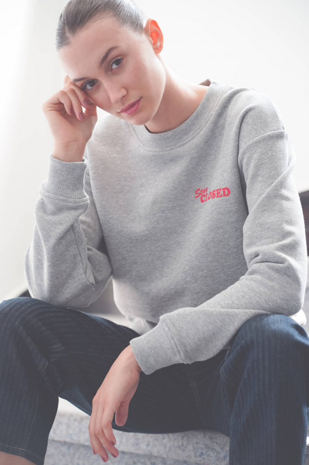 Closed Sweatshirt mit XXL-Backprint in Grau meliert/Rot