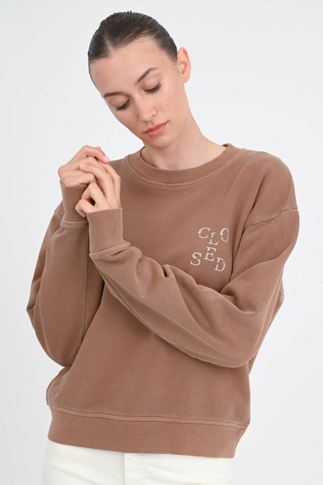 Closed Sweatshirt mit Closed-Print in Mocha Brown