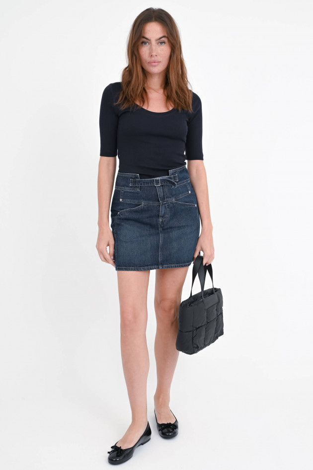 Closed  Basic Shirt mit tiefen Rundhalsauschnitt in Navy