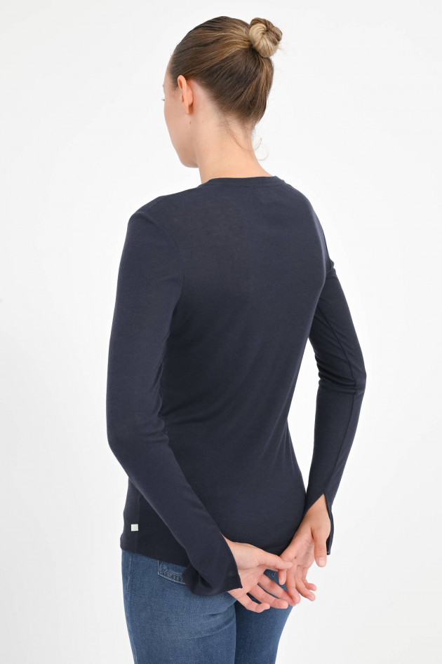 Closed Longsleeve in Dark Night