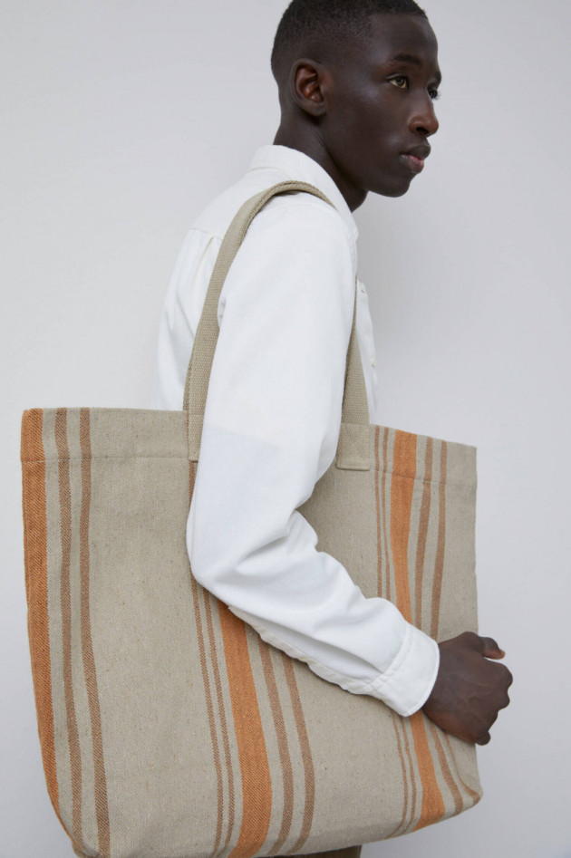 Closed Tote Bag in Grain Beige