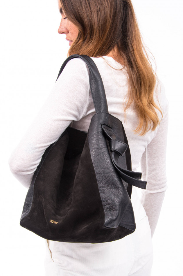 Closed Shopper ALYSSA in Schwarz