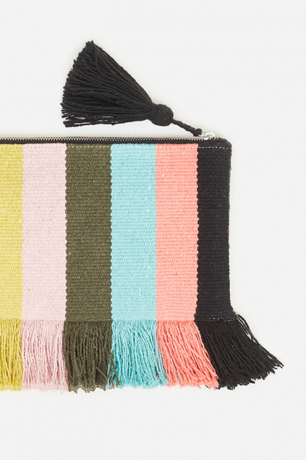 Closed Clutch mit Fransen in Multicolor
