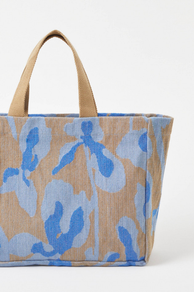 Closed Shopper mit Allover-Print in in Blau/Beige