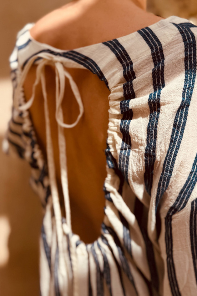Devotion Twins Kleid HYPONOTIC mit Rückenausschnitt in Blau/Weiß