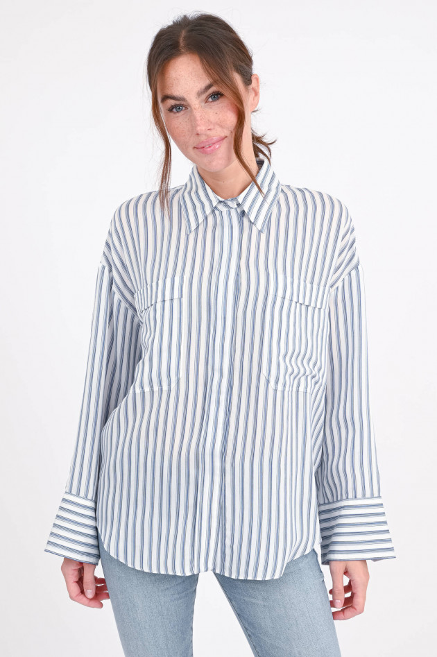 Dorothee Schumacher Gestreifte Oversize-Bluse in Blau/Weiß