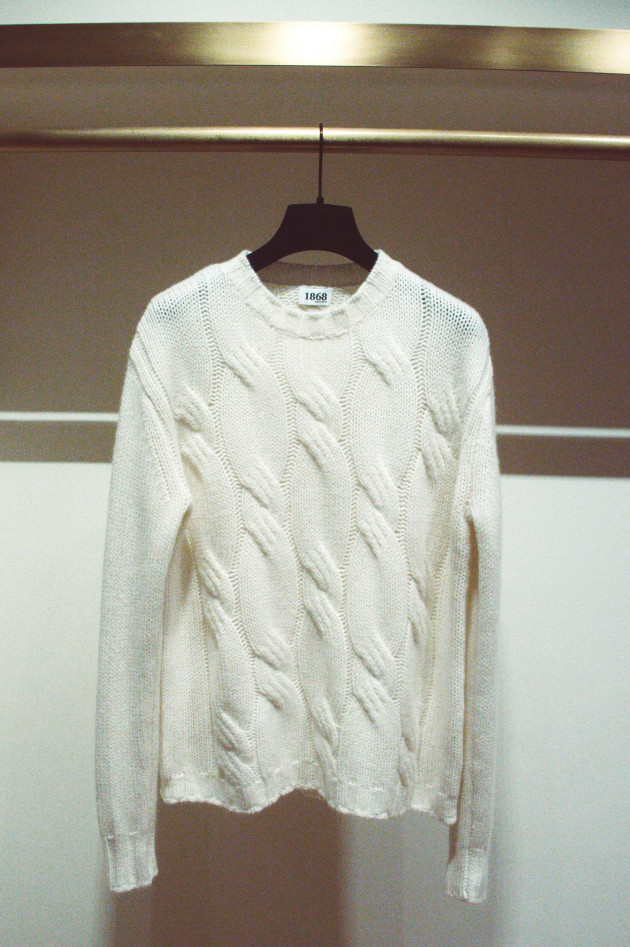 1868 Cashmere Zopfstrickpullover in Offwhite