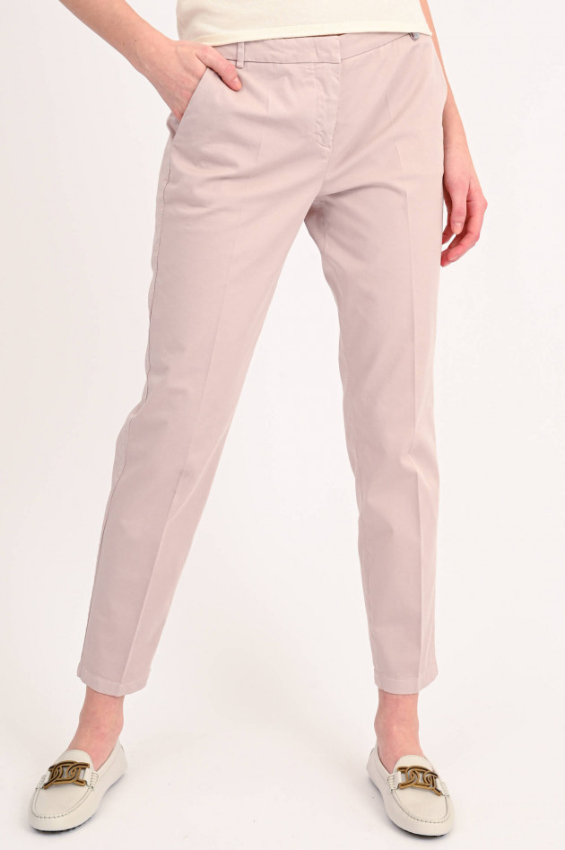 Fabiana Filippi Chino mit Schmuckstein-Details in Puder