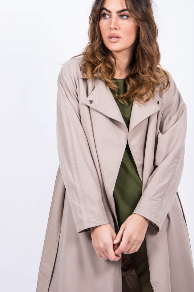 French Connection Trenchcoat in Beige