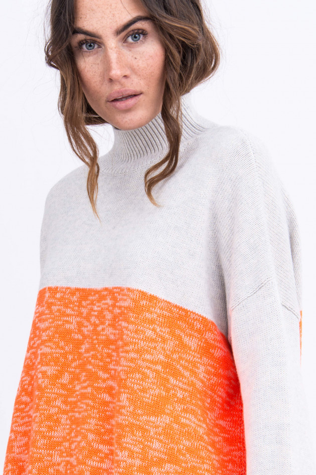 French Connection Oversized Turtleneck-Pullover in Beige gemustert