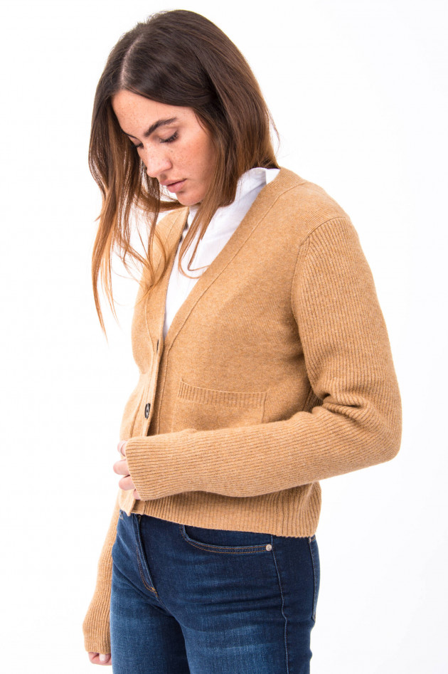 French Connection Strickjacke mit verkürztem Schnitt in Camel