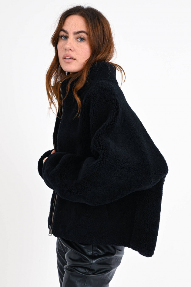 Furry Shearling Wendejacke NIKI in Schwarz