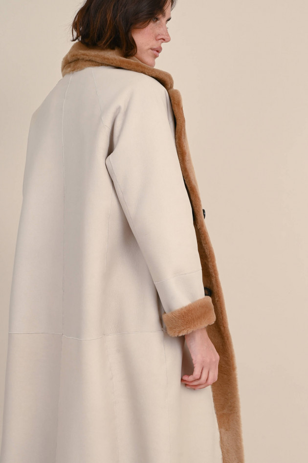 Furry Wende Lammfellmantel ELDA in Camel/Ecru